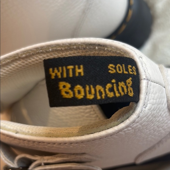 Dr. Martens Devon Heart Milled Napa leather platforms. Brand new never worn. - Picture 10 of 10